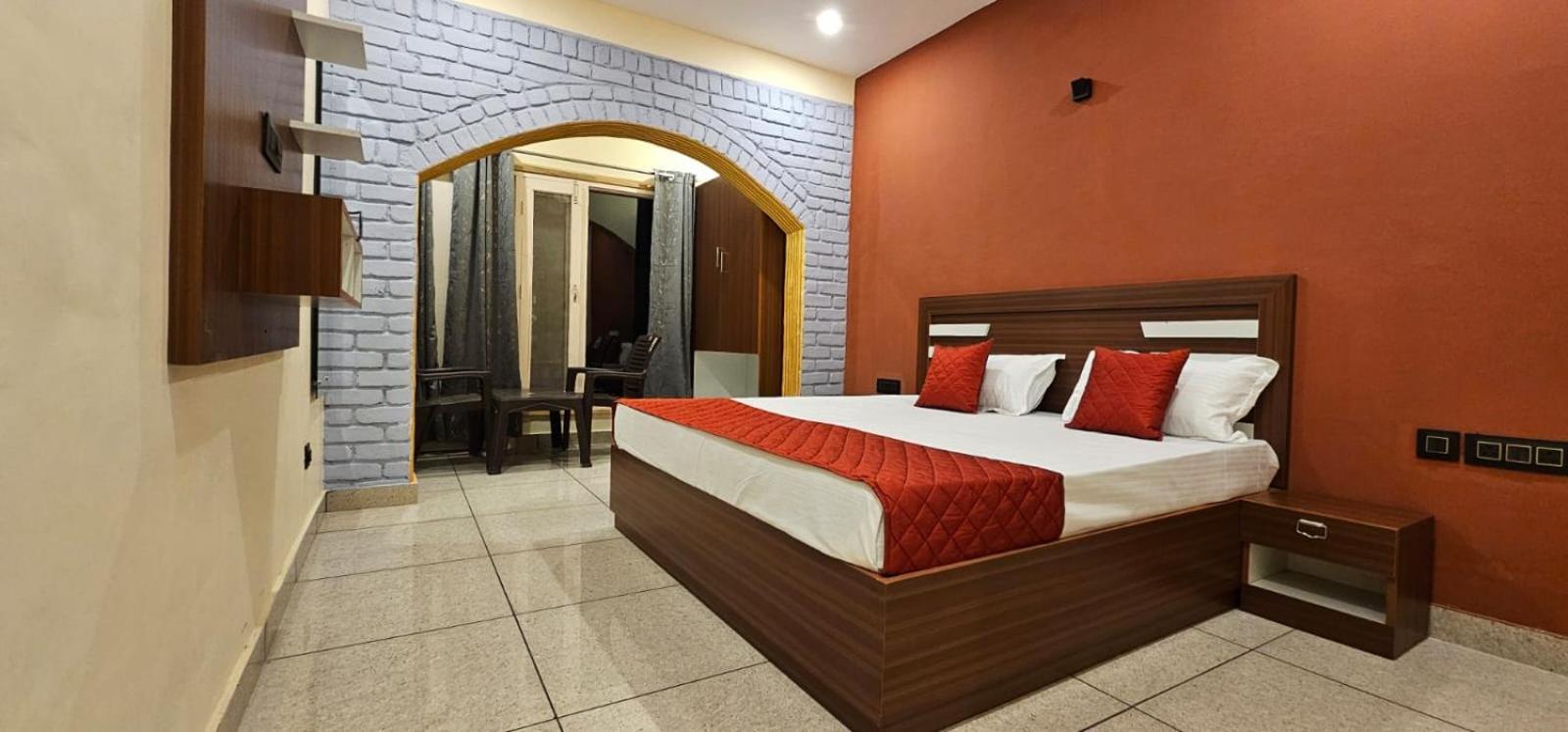 Golden Himalaya Homestay 考萨尼 外观 照片