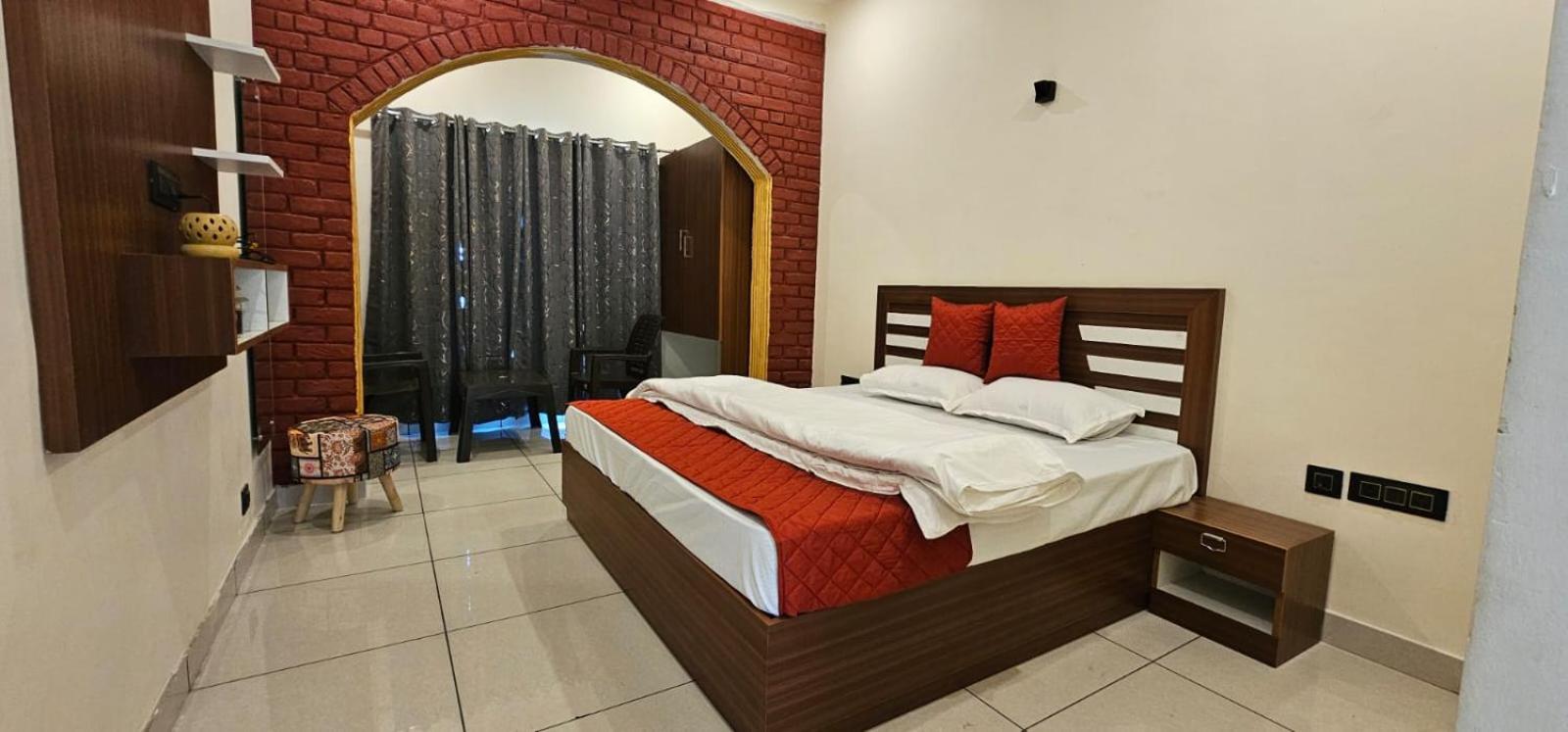 Golden Himalaya Homestay 考萨尼 外观 照片