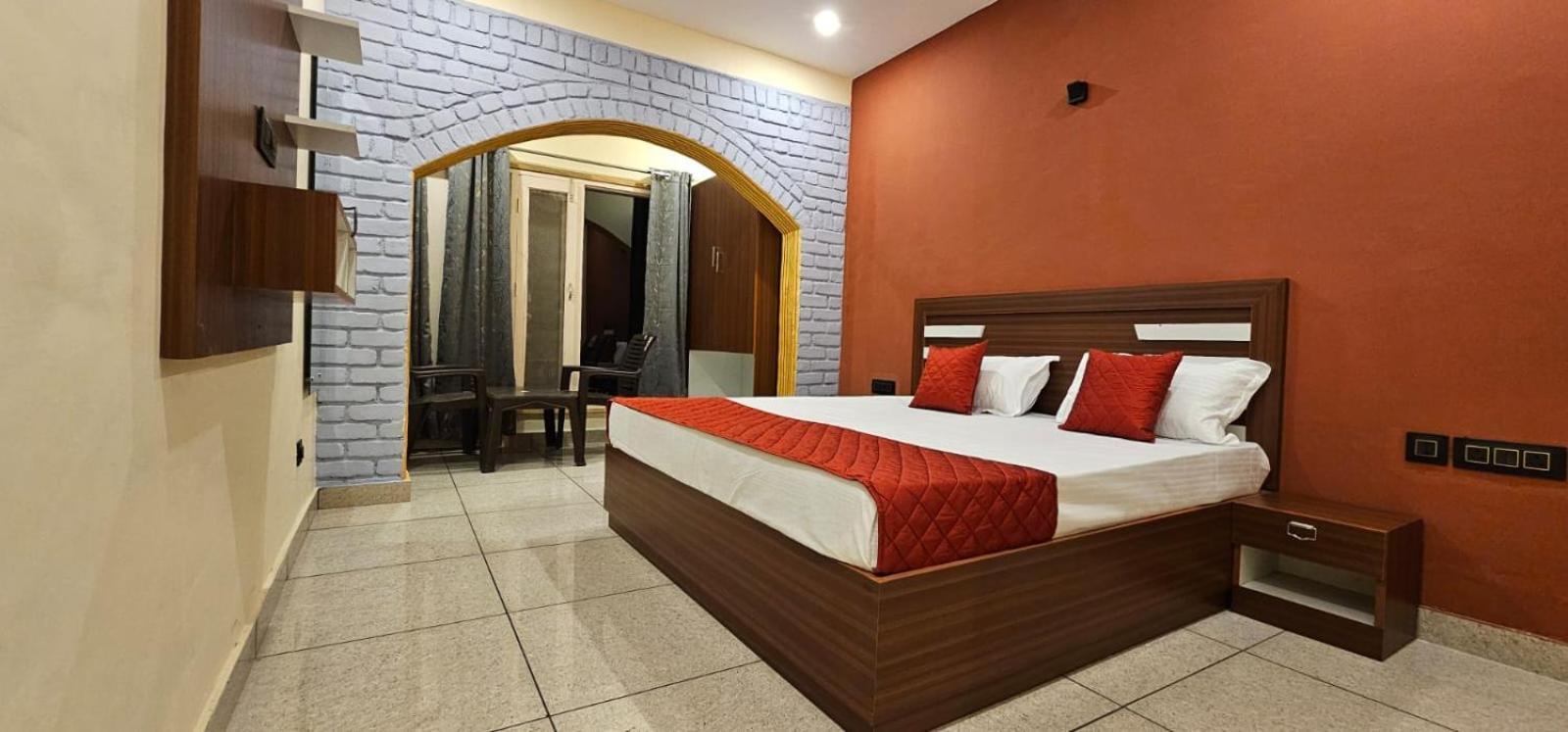 Golden Himalaya Homestay 考萨尼 外观 照片